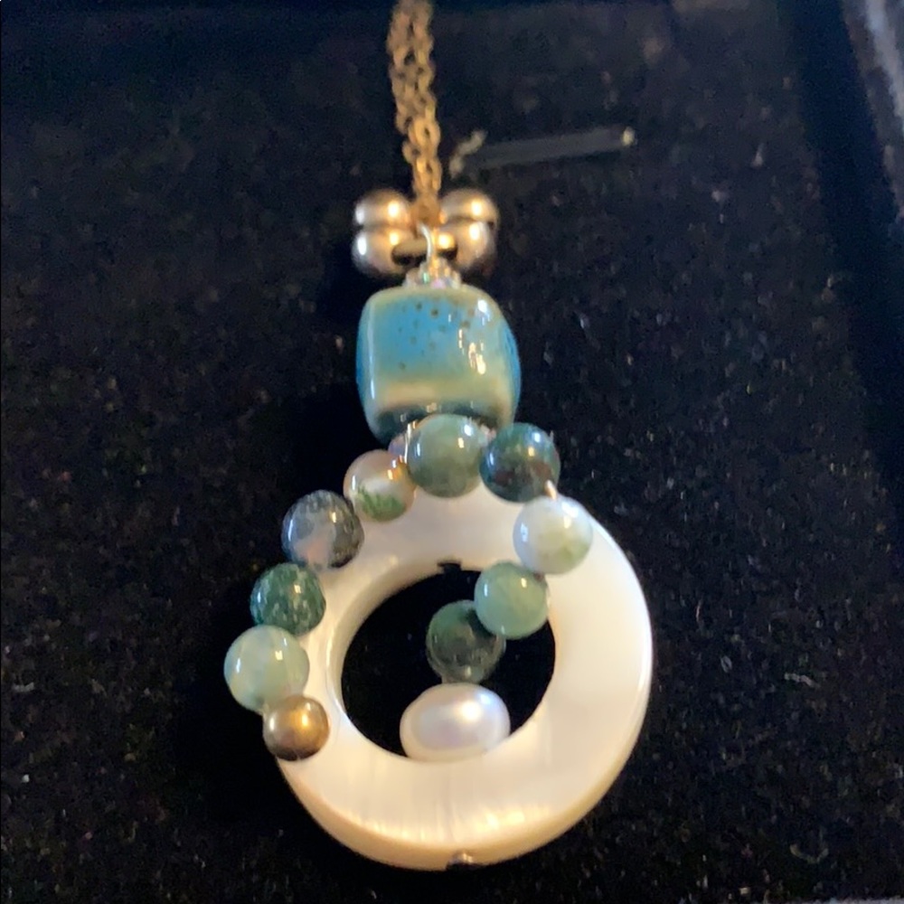 Sara yo beautiful necklace piece
